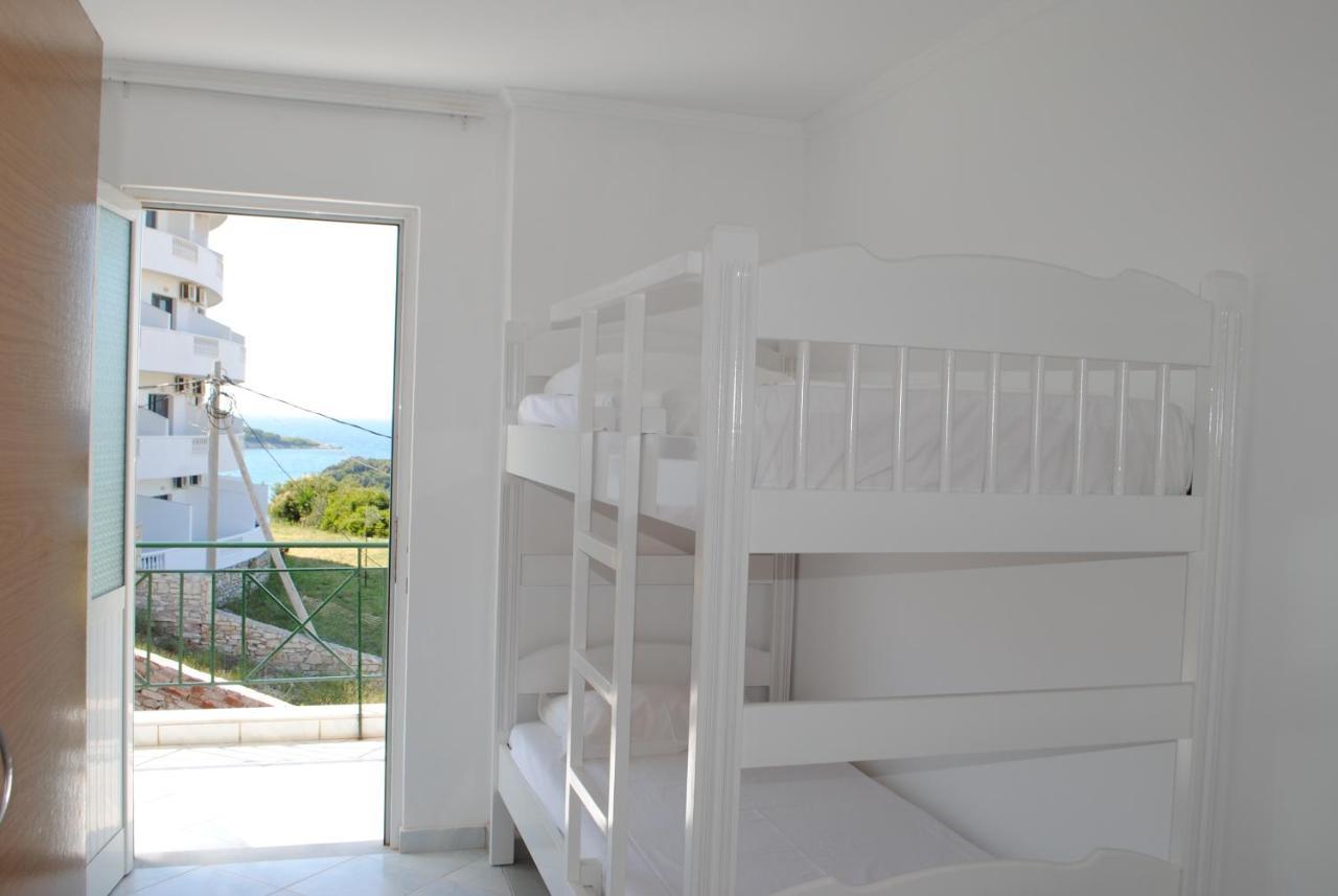 Hotel Mikela Ksamil Bagian luar foto