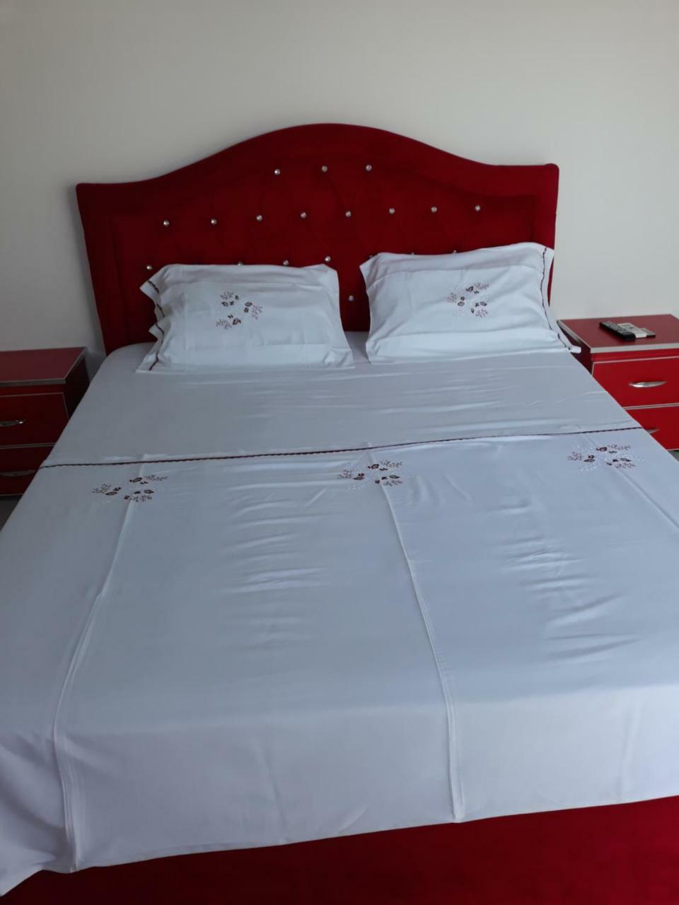 Hotel Mikela Ksamil Bagian luar foto