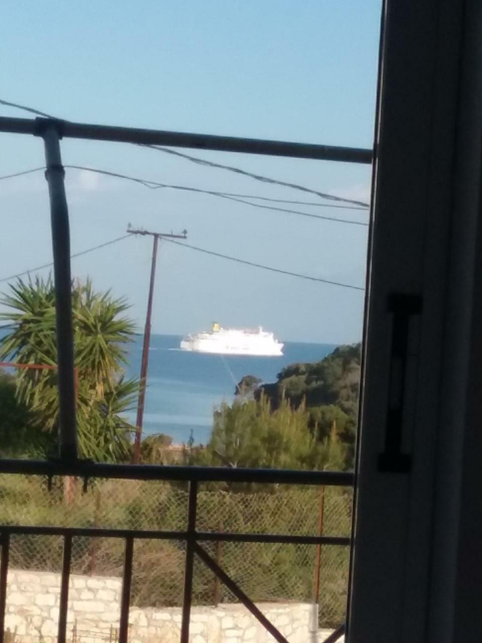Hotel Mikela Ksamil Bagian luar foto